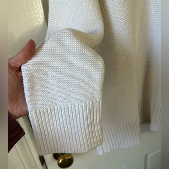 Everlane 100% Cotton White V-Neck Sweater - Picture 2 of 6